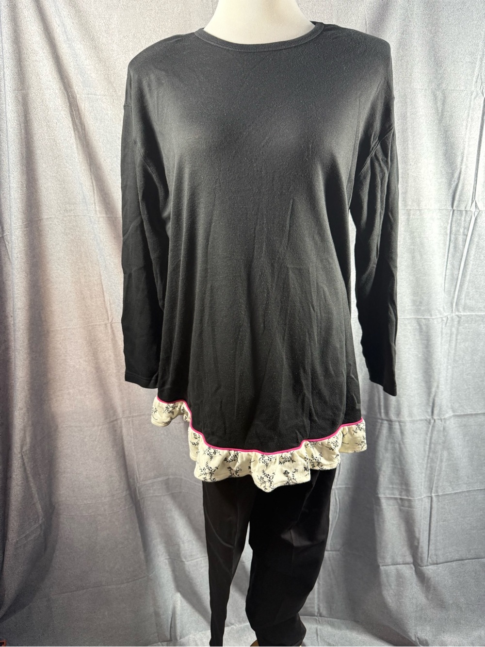 2556-Women’s Black Long Sleeve Top with Floral Ruffle Trim